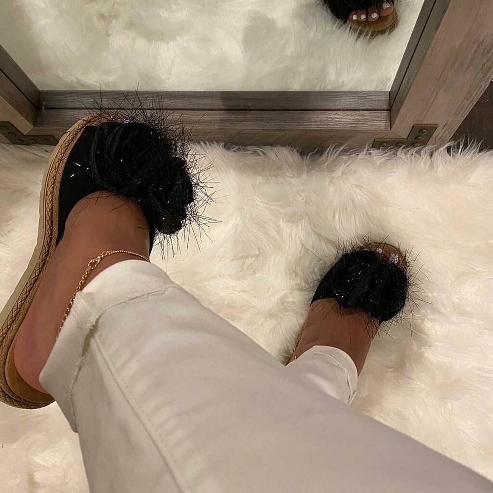 Roses Sandals 10 & below sizes